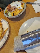 Pide Mit Hackfleisch Yufka Mit Döner Und Käse Döner Box